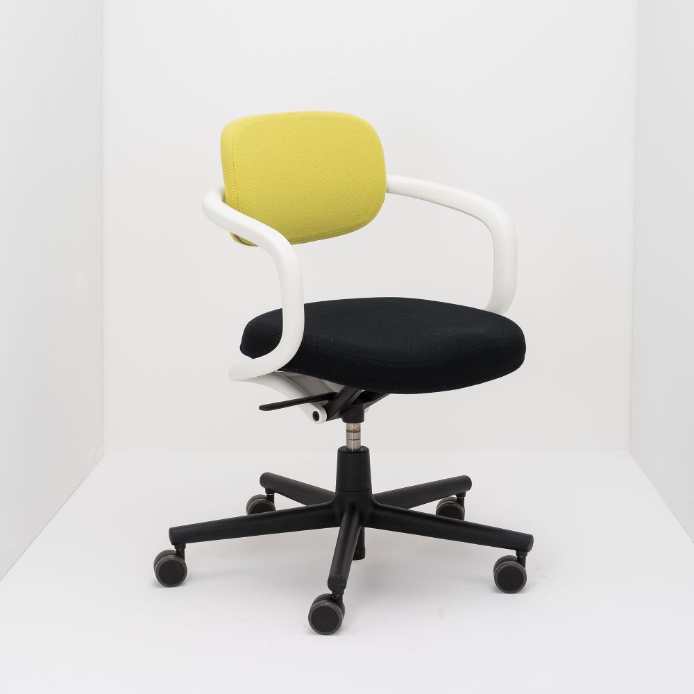 Sitzschale: Polster Stoff, Gestell: Kunststoff, Gestell: schwarz, Einsatzbereich: Büro, Einsatzbereich: Universität