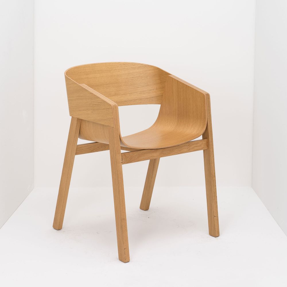 Sitzschale: Holz, Sitzschale: Eiche, Gestell: Holz, Gestell: Eiche, Einsatzbereich: Wohnen, Einsatzbereich: Altenheim, Einsatzbereich: Restaurant